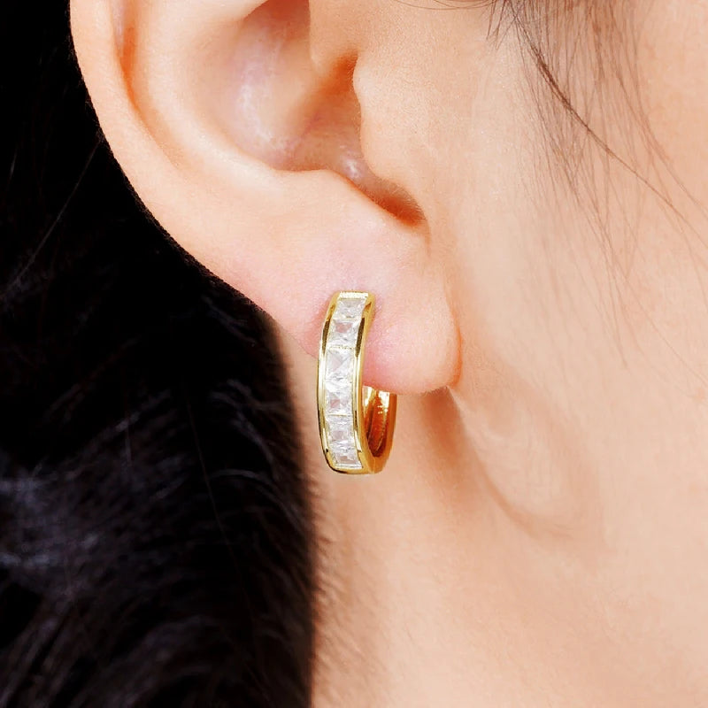 Aros Argolla con Circonias Cuadradas, Diseño Clásico y Elegante
