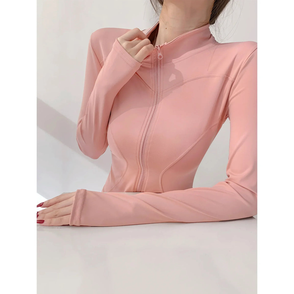 Campera Deportiva Mujer Slim Fit con Cierre y Secado Rápido