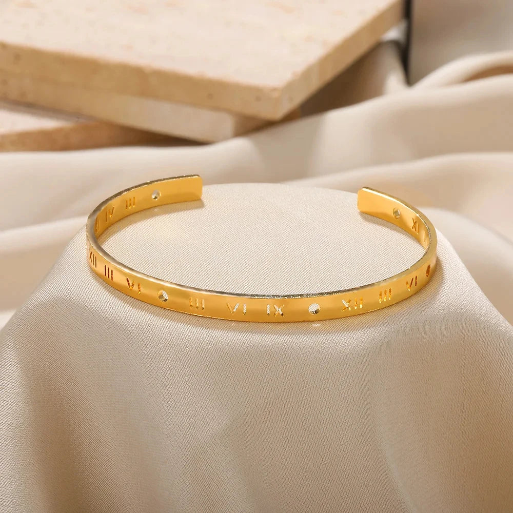 Pulsera Brazalete Abierta de Acero Inoxidable Dorado con Diseño Clásico