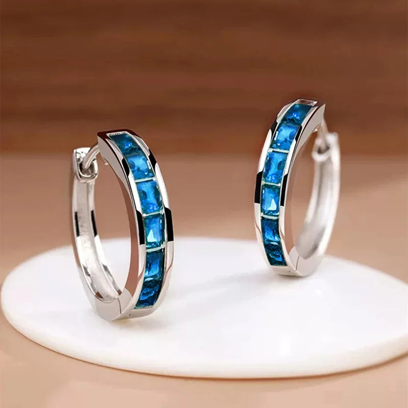 Aros Argolla con Circonias Cuadradas, Diseño Clásico y Elegante