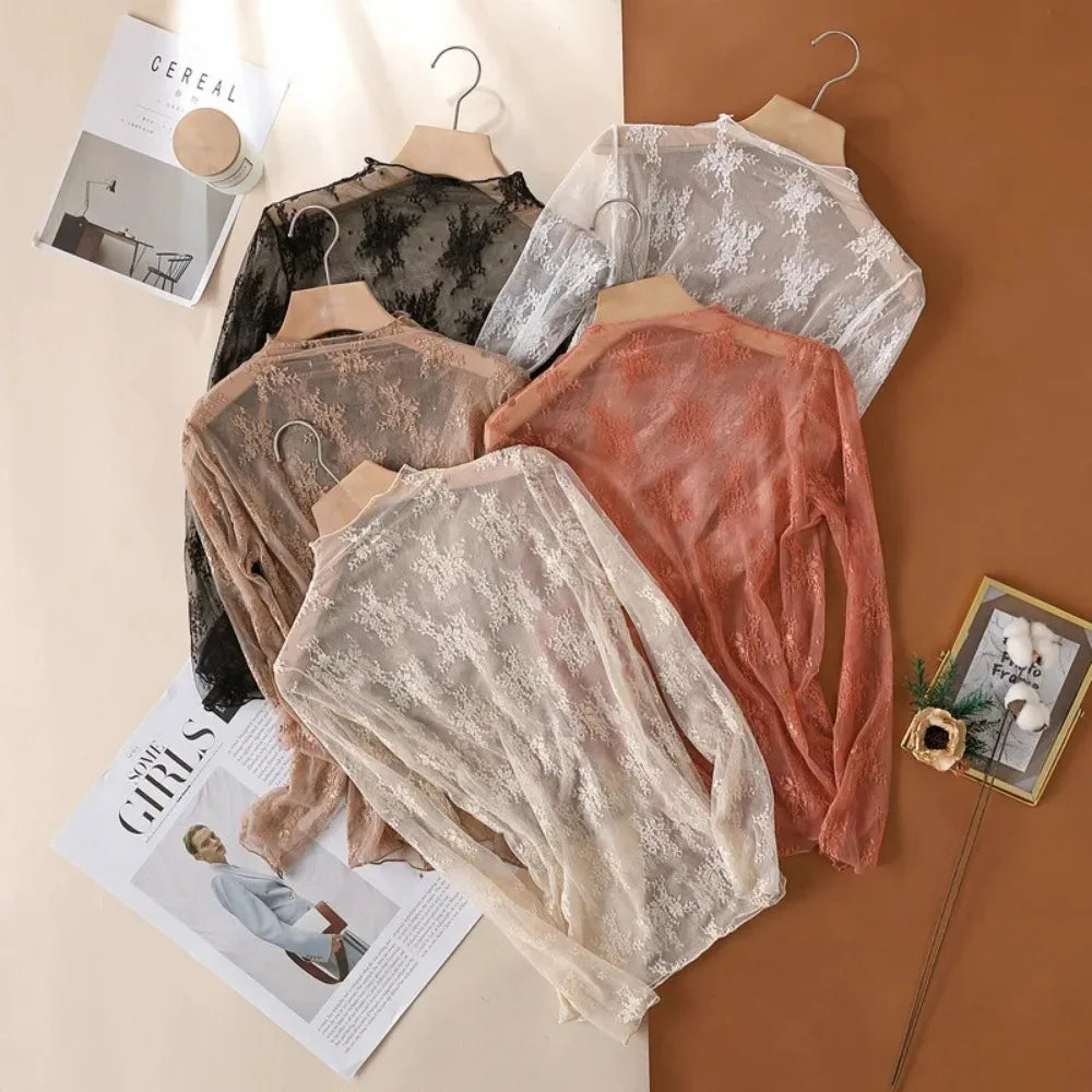 Remera de mujer transparente de encaje con manga larga